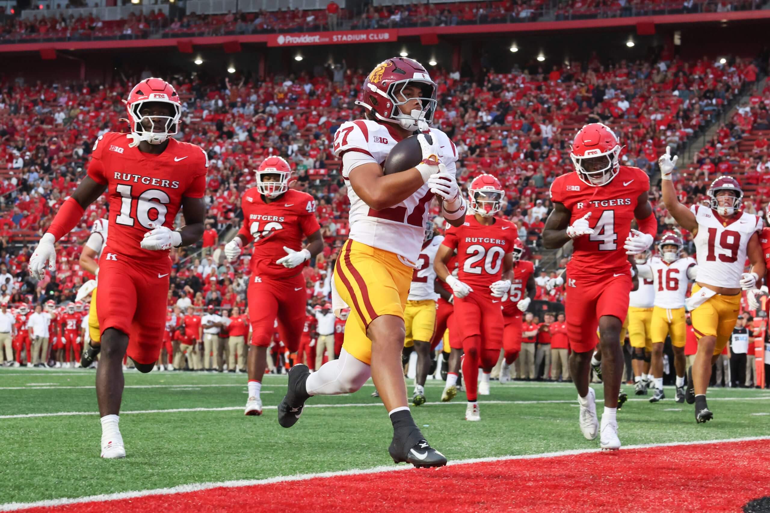 Every college football Top 25 score and result from Week 3's games