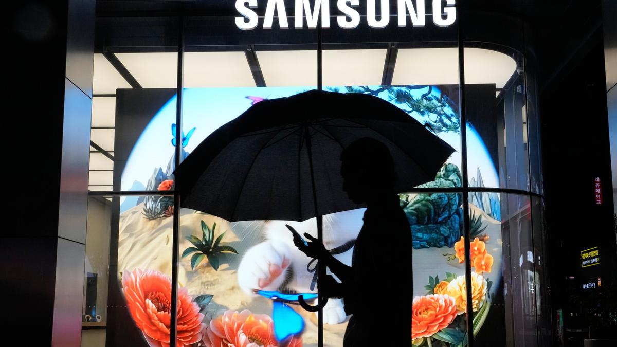 Samsung Electronics' shares jump after tentative wage deal suspends strike
